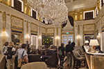 In der Lobby; &copy; Josef Eminger