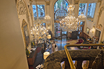 Blick von der Galerie in die Lobby; &copy; Josef Eminger